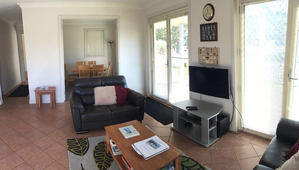 Villa Dockside Waterfront Indulgence à Port Fairy Extérieur photo