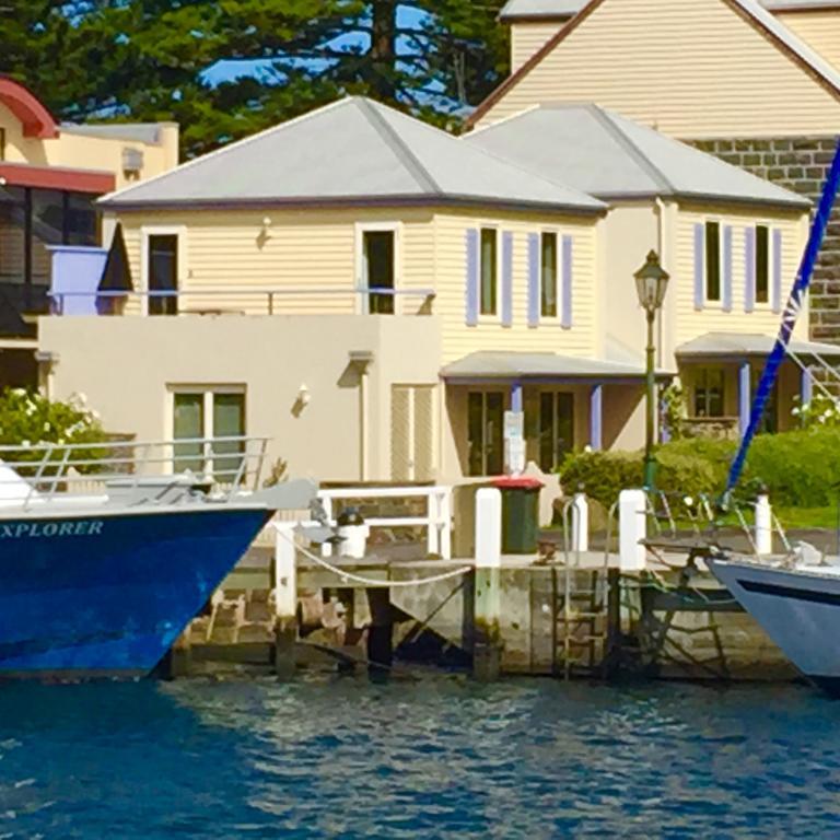 Villa Dockside Waterfront Indulgence à Port Fairy Extérieur photo