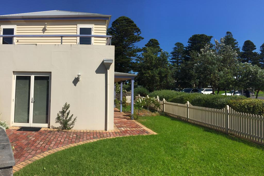 Villa Dockside Waterfront Indulgence à Port Fairy Extérieur photo