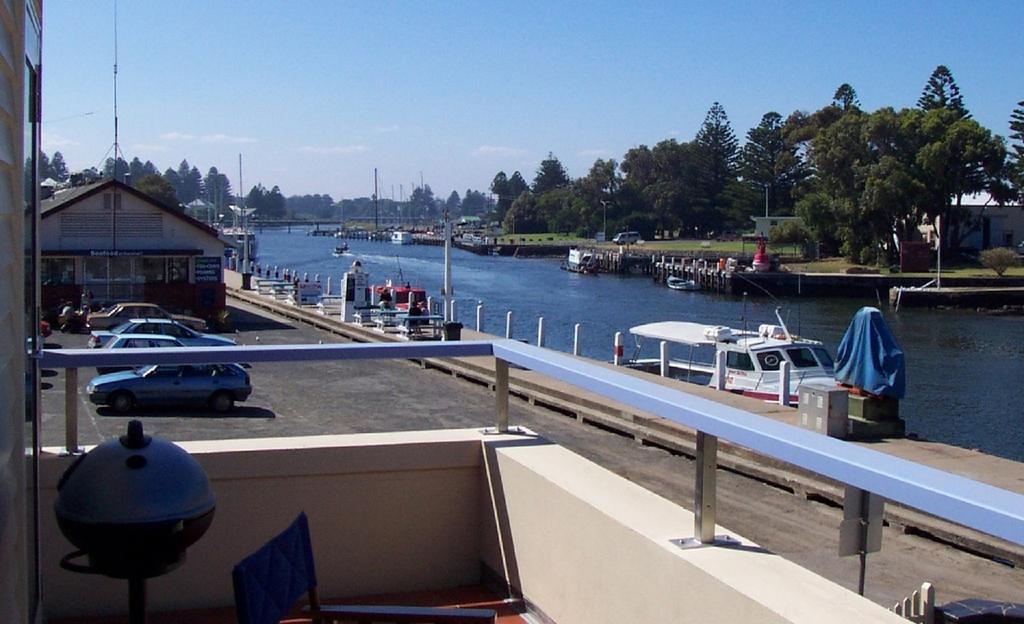 Villa Dockside Waterfront Indulgence à Port Fairy Extérieur photo